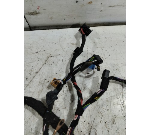 Электропроводка двери передняя левая
