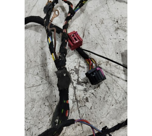 Электропроводка двери передняя левая
