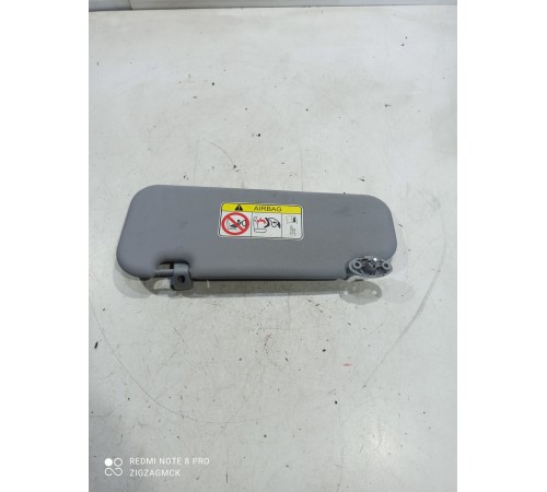 Солнцезащитный козырёк (правый)