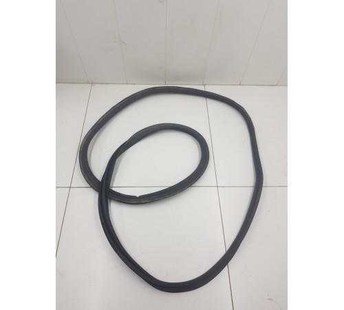 Уплотнитель багажника