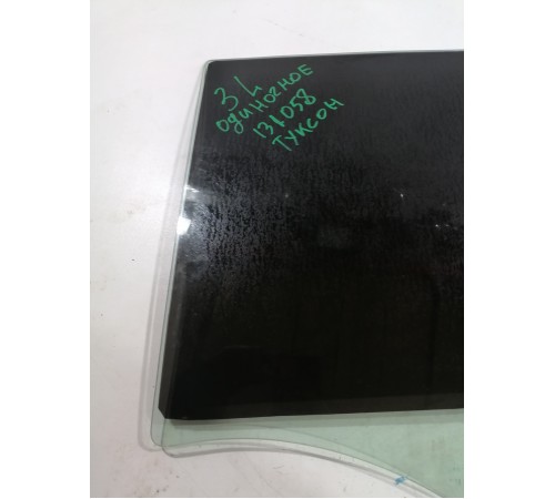 Стекло двери заднее левое