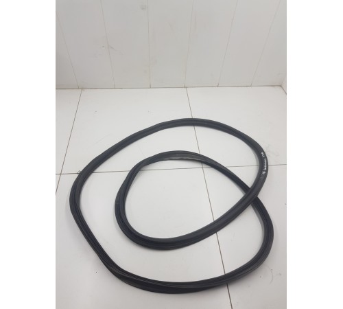 Уплотнитель багажника