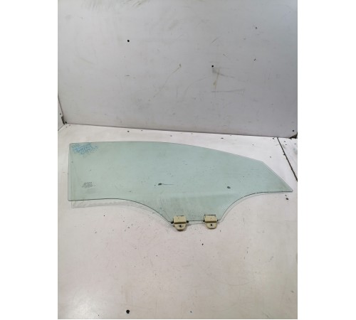 Стекло двери переднее правое