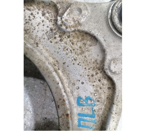 Верхний передний рычаг левый