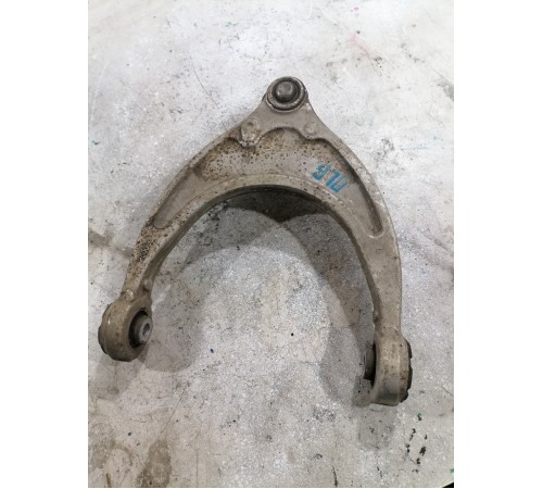 Верхний передний рычаг левый