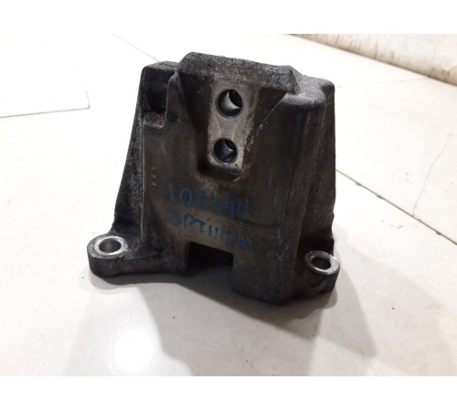 Опора двигателя левая