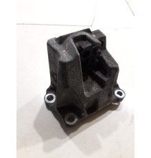 Опора двигателя левая