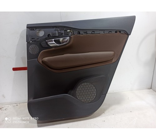 Обшивка двери (задняя правая)