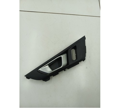 Ручка двери передняя левая внутренняя