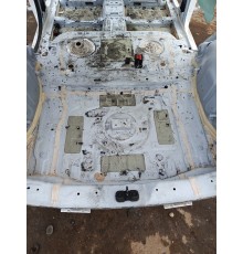 Ниша багажника запасного колеса