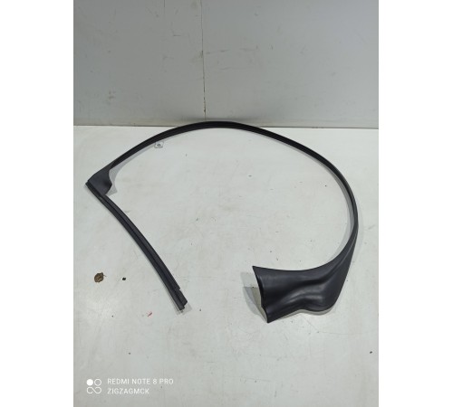 Уплотнитель стекла (задний правый)