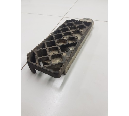 Площадка подножки кабины левая