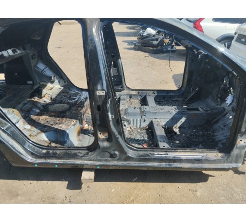 Порог со стойкой правый