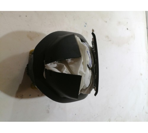 Подушка безопасности водителя