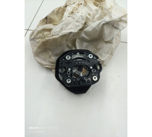 Подушка безопасности водителя