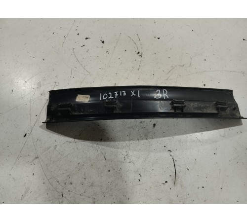 Накладка порога (задняя правая)