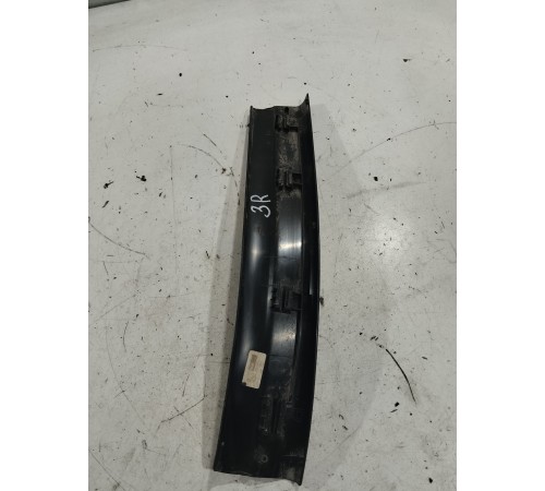 Накладка порога (задняя правая)