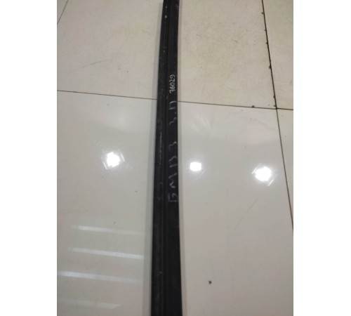 Уплотнитель стекла (задний, правый, внешний)