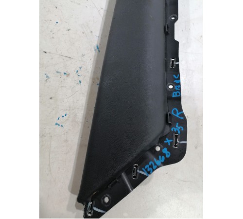 Накладка центральной консоли правая