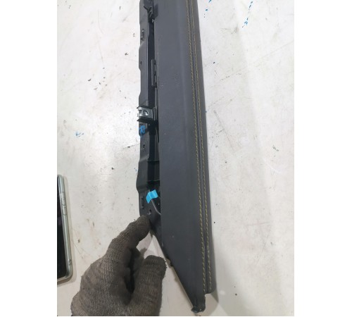 Накладка центральной консоли правая