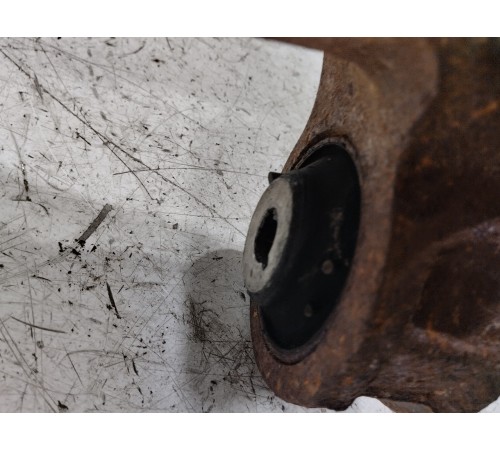 Рычаг подвески передний левый