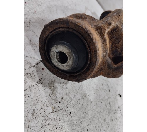 Рычаг подвески передний левый