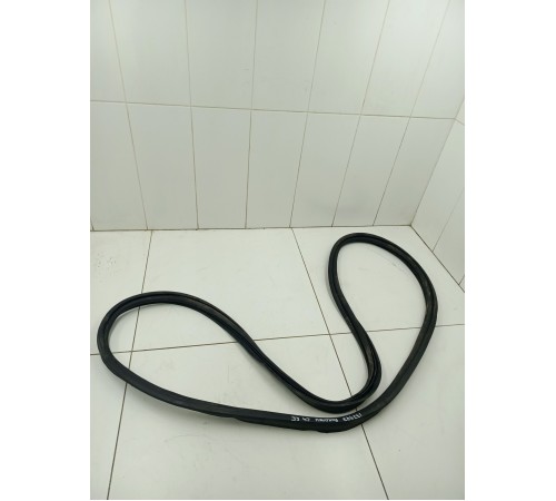 Уплотнитель багажника