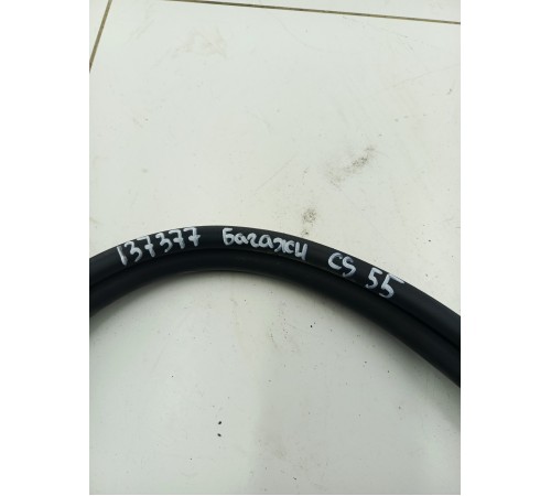 Уплотнитель багажника