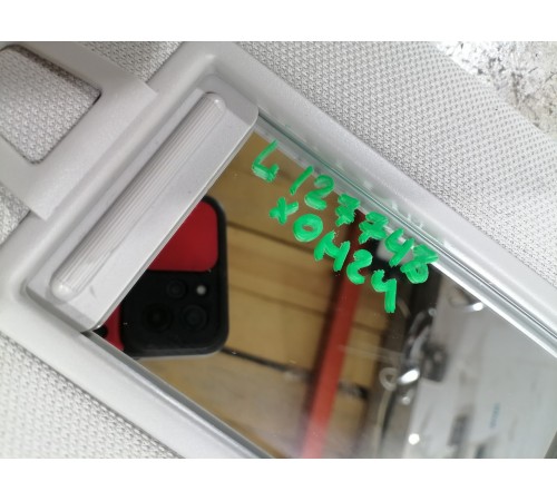 Козырек солнцезащитный левый