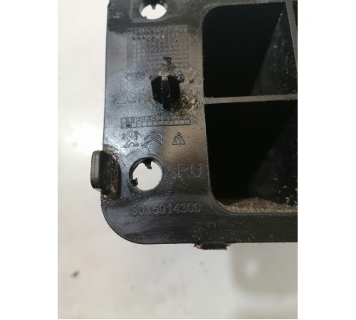 Кронштейн передний левый