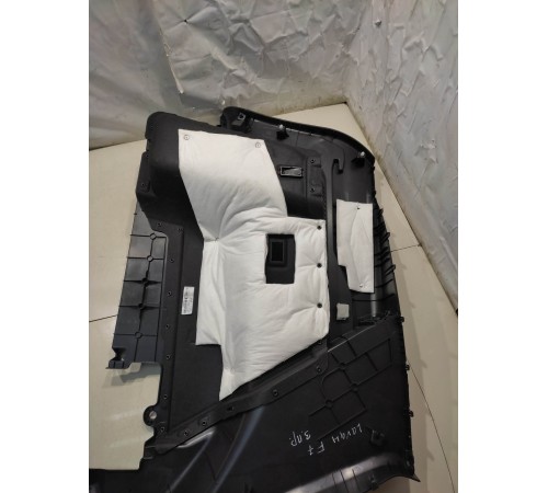 Обшивка багажника (задняя, правая)