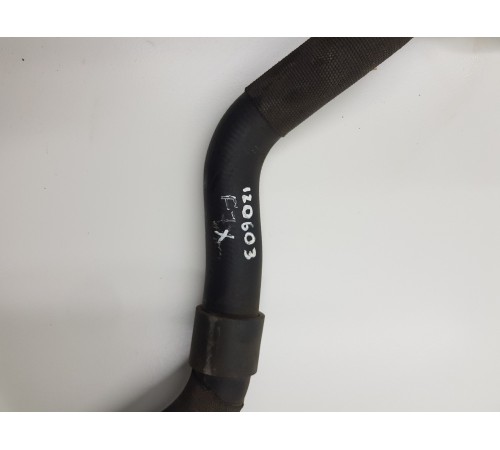 Патрубок системы охлаждения