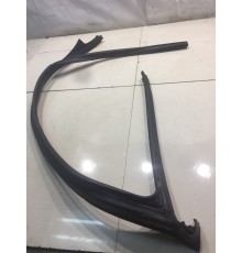 Уплотнитель стекла (передний, левый)