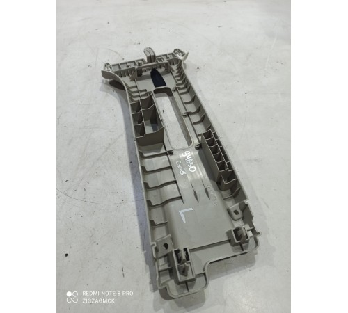 Обшивка центральной стойки(левая верхняя)