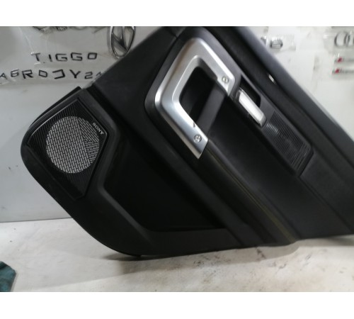 Обшивка двери задняя правая