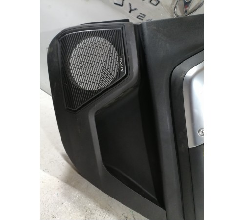 Обшивка двери задняя правая