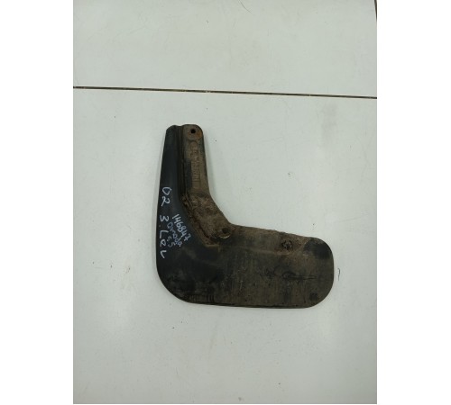 Брызговик задний левый