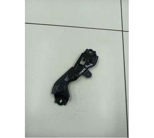 Кронштейн крепления задний правый