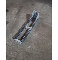 Кронштейн рамы левый