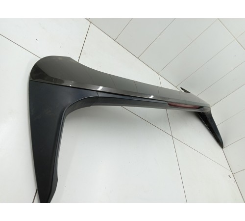 Спойлер крышки багажника