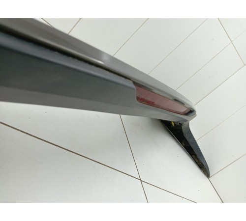 Спойлер крышки багажника