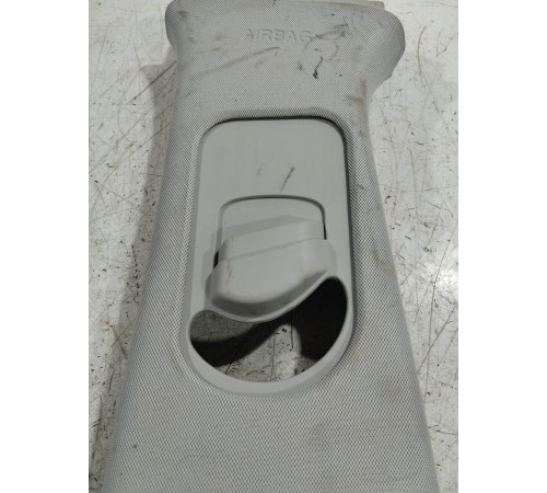 Обшивка центральной стойки левая верхняя