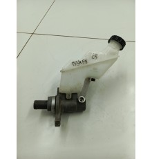 Главный тормозной цилиндр с бачком