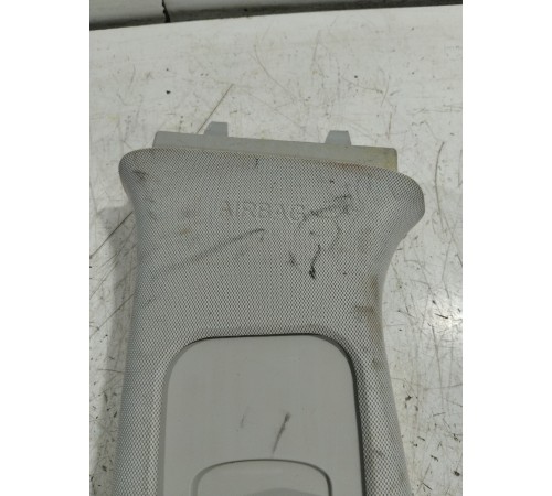 Обшивка центральной стойки левая верхняя