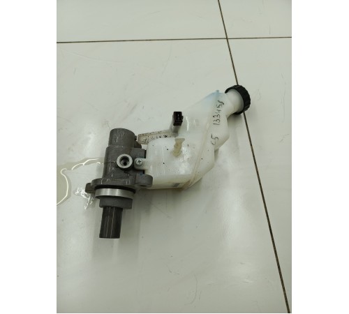 Главный тормозной цилиндр с бачком