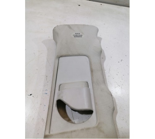 Обшивка центральной стойки правая верхняя