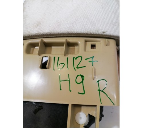 Обшивка центральной стойки правая верхняя