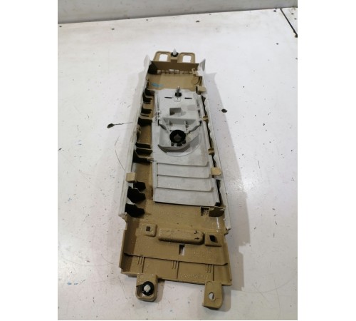 Обшивка центральной стойки правая верхняя