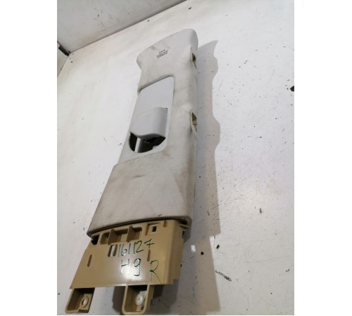 Обшивка центральной стойки правая верхняя