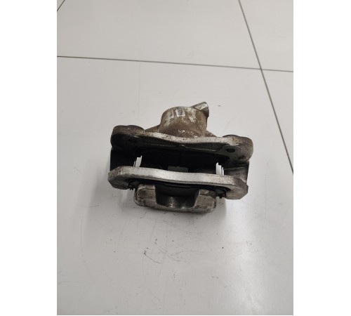 Суппорт передний правый